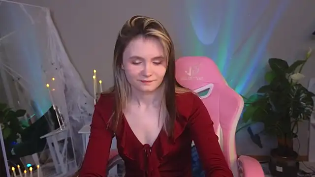 CiriRianonn online show from October 29, 2025, 4:37 am