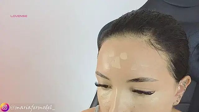 Mariafer05 online show from March 5, 2025, 5:08 pm