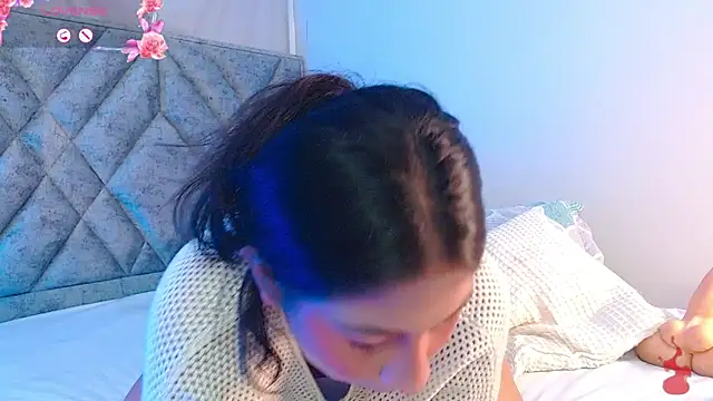 zoewilliams2 online show from March 23, 2026, 3:54 am