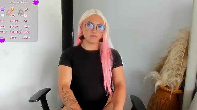 -Sofii  online show from January 28, 2025, 7:00 pm