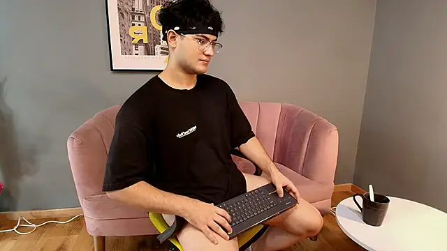 Snapshot of Mark_Evans1_ chatting on February 22, 2025, 7:58 pm Mark Evans1 online show from February 22, 2025, 7:58 pm