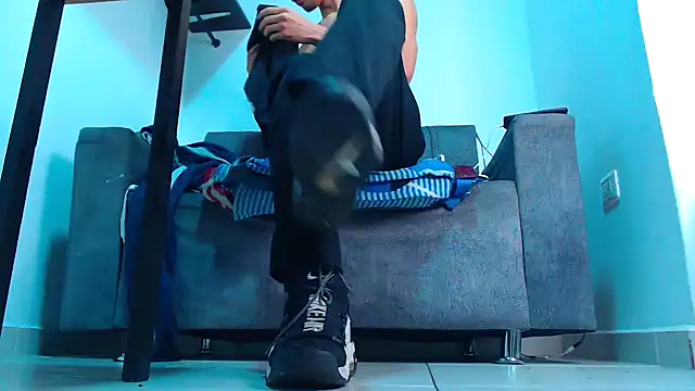 mastersmits online show from November 19, 2025, 2:11 am