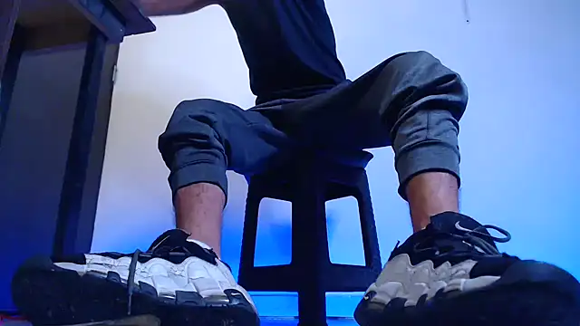 mastersmits online show from November 28, 2025, 7:05 pm