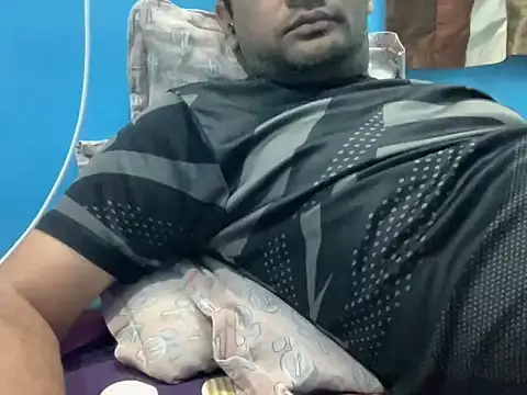 NiceBoy9099 online show from February 2, 2026, 6:06 pm