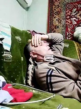 Pineapple04 online show from February 18, 2025, 8:36 pm