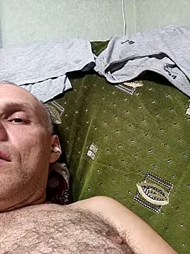 Pineapple04 online show from September 25, 2025, 5:05 pm