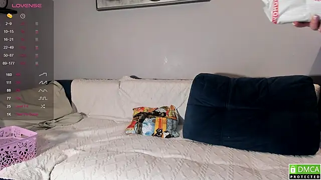 wwildfox online show from April 5, 2026, 8:06 pm