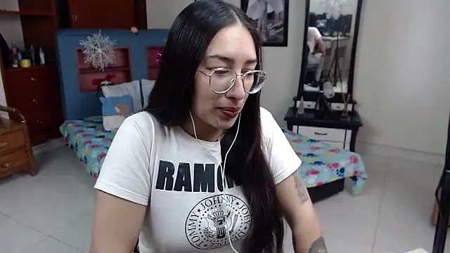 jeyloveebony online show from December 9, 2024, 2:06 pm