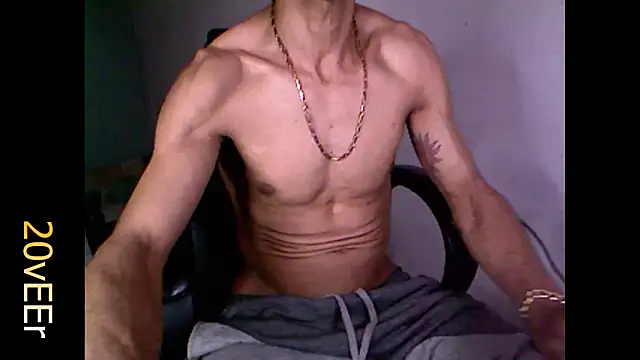 20vEEr online show from December 18, 2025, 8:04 pm