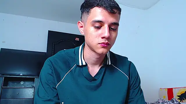 ADAM HOT online show from December 16, 2025, 12:37 am