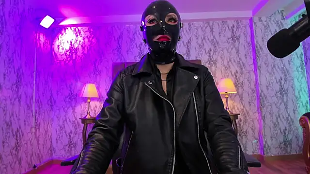 Camila Chainn online show from February 11, 2025, 8:31 pm