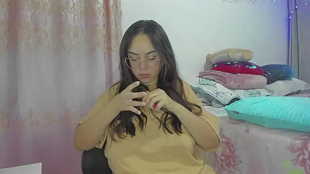 HARLEYNAPIER online show from March 10, 2026, 12:15 am