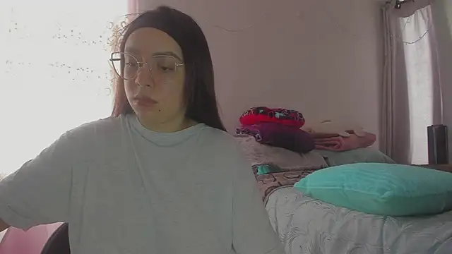 HARLEYNAPIER online show from April 18, 2026, 3:38 pm