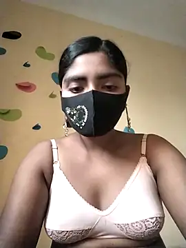 Snapshot of Lina-Rose chatting on March 5, 2025, 12:38 am Lina-Rose online show from March 5, 2025, 12:38 am