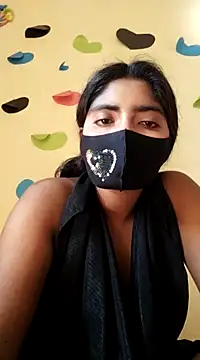 Snapshot of Lina-Rose chatting on March 7, 2025, 4:24 am Lina-Rose online show from March 7, 2025, 4:24 am