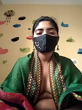 Snapshot of Lina-Rose chatting on March 23, 2025, 12:47 am Lina-Rose online show from March 23, 2025, 12:47 am