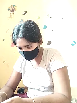 Snapshot of Lina-Rose chatting on September 20, 2025, 7:20 am Lina-Rose online show from September 20, 2025, 7:20 am