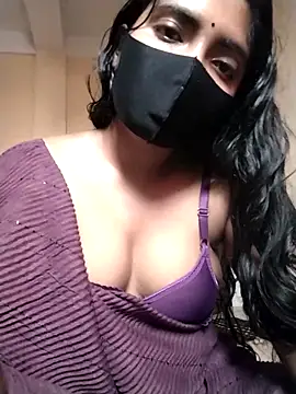 Snapshot of Lina-Rose chatting on October 9, 2025, 1:47 am Lina-Rose online show from October 9, 2025, 1:47 am