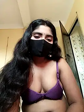 Snapshot of Lina-Rose chatting on October 22, 2025, 1:28 am Lina-Rose online show from October 22, 2025, 1:28 am