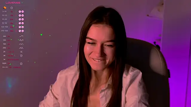 Snapshot of Alice__grace chatting on December 14, 2024, 3:51 am Alice  grace online show from December 14, 2024, 3:51 am