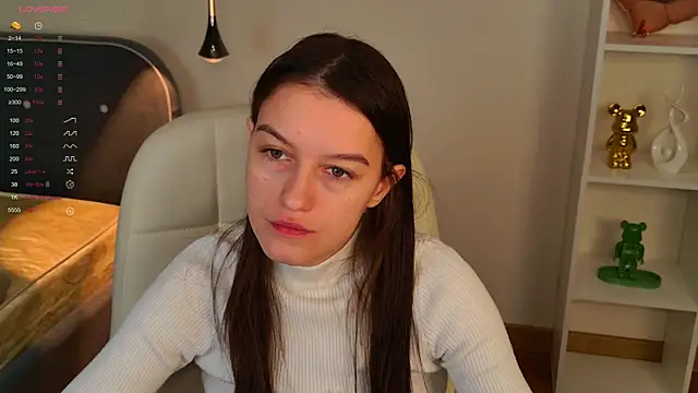 Snapshot of Alice__grace chatting on January 31, 2025, 9:26 pm Alice  grace online show from January 31, 2025, 9:26 pm
