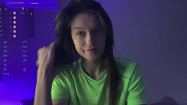 Snapshot of Alice__grace chatting on February 11, 2025, 7:38 pm Alice  grace online show from February 11, 2025, 7:38 pm