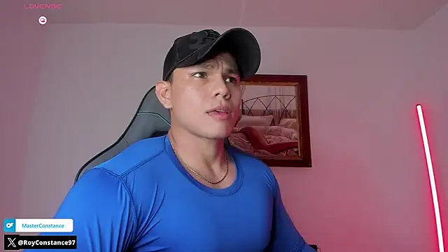 Snapshot of RoyConstance chatting on September 26, 2025, 3:32 am RoyConstance online show from September 26, 2025, 3:32 am