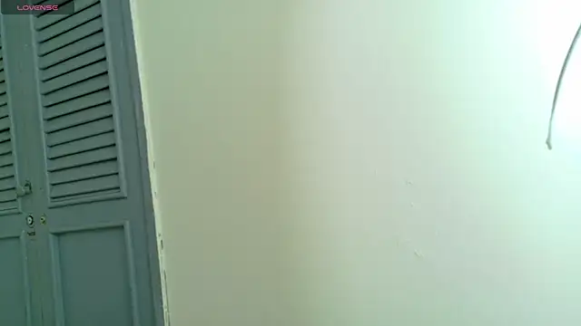 valentina 0  online show from March 2, 2026, 2:35 pm