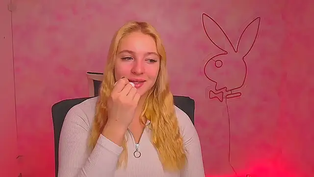Snapshot of Milka_kiss_ chatting on December 8, 2024, 6:54 am Milka kiss online show from December 8, 2024, 6:54 am