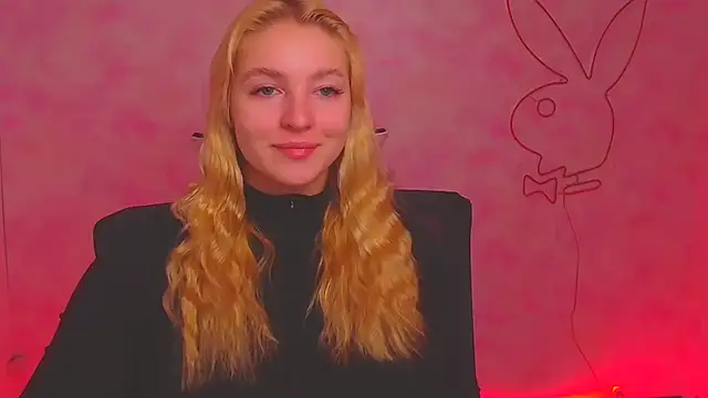 Snapshot of Milka_kiss_ chatting on December 17, 2024, 6:56 am Milka kiss online show from December 17, 2024, 6:56 am