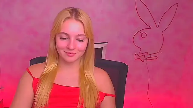 Snapshot of Milka_kiss_ chatting on December 19, 2024, 4:13 pm Milka kiss online show from December 19, 2024, 4:13 pm