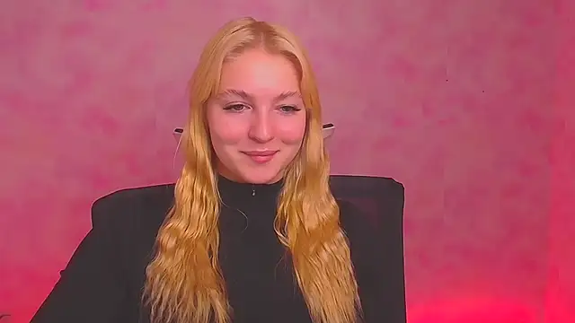 Snapshot of Milka_kiss_ chatting on January 5, 2025, 10:21 am Milka kiss online show from January 5, 2025, 10:21 am