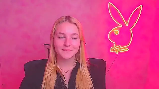 Snapshot of Milka_kiss_ chatting on February 9, 2025, 1:46 pm Milka kiss online show from February 9, 2025, 1:46 pm