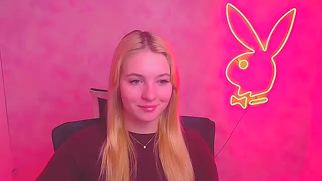 Snapshot of Milka_kiss_ chatting on February 10, 2025, 7:04 am Milka kiss online show from February 10, 2025, 7:04 am