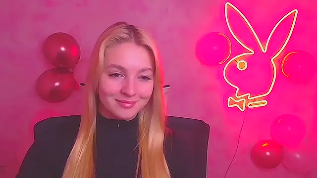 Snapshot of Milka_kiss_ chatting on February 13, 2025, 12:32 pm Milka kiss online show from February 13, 2025, 12:32 pm