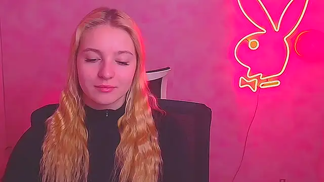 Snapshot of Milka_kiss_ chatting on February 18, 2025, 7:10 am Milka kiss online show from February 18, 2025, 7:10 am