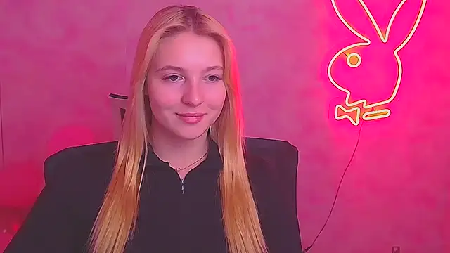 Snapshot of Milka_kiss_ chatting on February 20, 2025, 12:36 pm Milka kiss online show from February 20, 2025, 12:36 pm