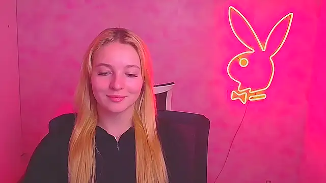 Snapshot of Milka_kiss_ chatting on February 27, 2025, 3:37 pm Milka kiss online show from February 27, 2025, 3:37 pm