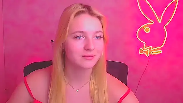 Snapshot of Milka_kiss_ chatting on February 28, 2025, 10:30 am Milka kiss online show from February 28, 2025, 10:30 am