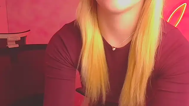 Snapshot of Milka_kiss_ chatting on March 1, 2025, 4:11 pm Milka kiss online show from March 1, 2025, 4:11 pm