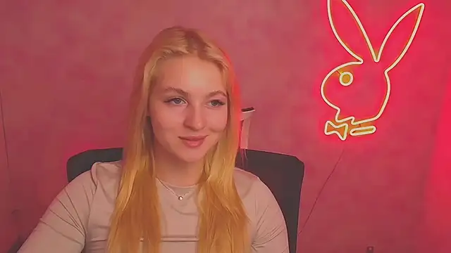 Snapshot of Milka_kiss_ chatting on March 9, 2025, 4:22 pm Milka kiss online show from March 9, 2025, 4:22 pm