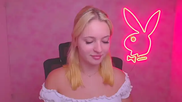 Snapshot of Milka_kiss_ chatting on September 10, 2025, 5:51 am Milka kiss online show from September 10, 2025, 5:51 am