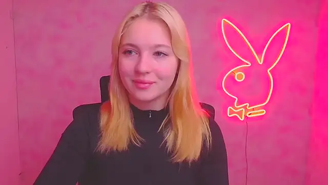 Snapshot of Milka_kiss_ chatting on October 15, 2025, 8:58 am Milka kiss online show from October 15, 2025, 8:58 am