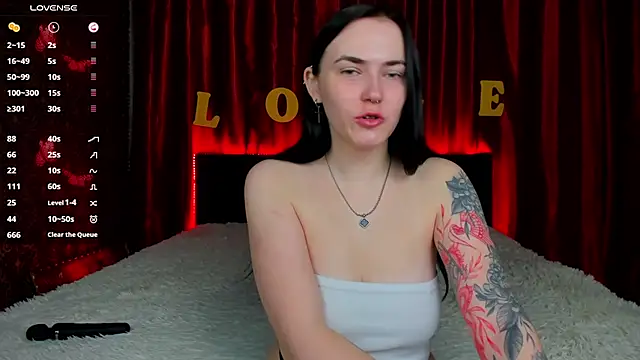 Snapshot of Witch_Lady chatting on February 28, 2026, 7:31 am Witch Lady online show from February 28, 2026, 7:31 am