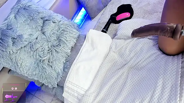 chanell lovers online show from March 19, 2025, 5:08 am