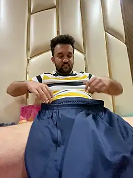 Snapshot of BengaliBabu_Rohan chatting on December 28, 2024, 6:50 pm BengaliBabu Rohan online show from December 28, 2024, 6:50 pm