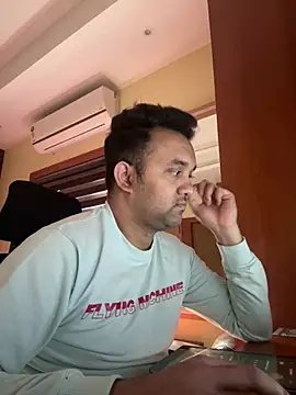 Snapshot of BengaliBabu_Rohan chatting on January 29, 2025, 10:16 am BengaliBabu Rohan online show from January 29, 2025, 10:16 am