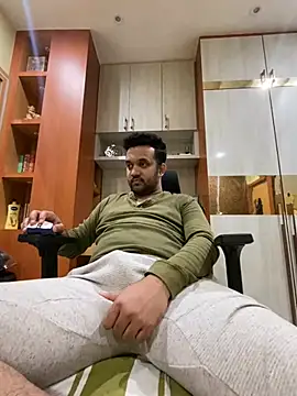 Snapshot of BengaliBabu_Rohan chatting on February 13, 2025, 3:14 pm BengaliBabu Rohan online show from February 13, 2025, 3:14 pm