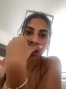 Snapshot of sharonmiller_2_ chatting on January 4, 2025, 7:34 pm sharonmiller 2 online show from January 4, 2025, 7:34 pm