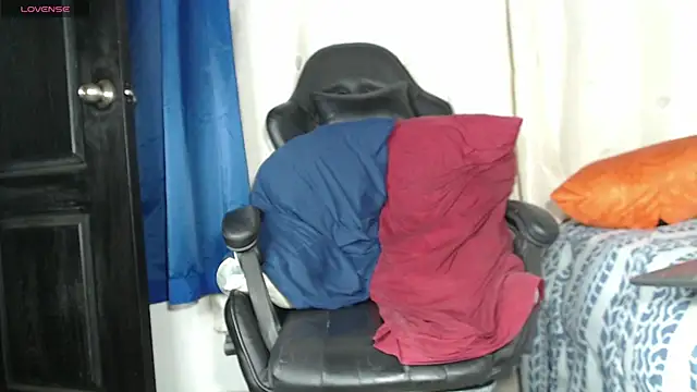 tizziano castillo  online show from March 1, 2025, 1:00 am